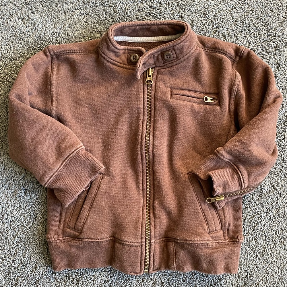 ⭐️Gap (2T) Brown Zip Up⭐️